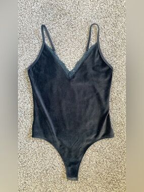 Colsie ribbed velour bodysuit